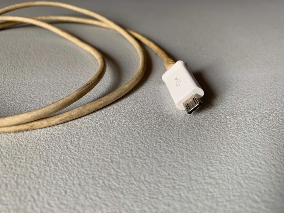 Cabo USB - microUSB