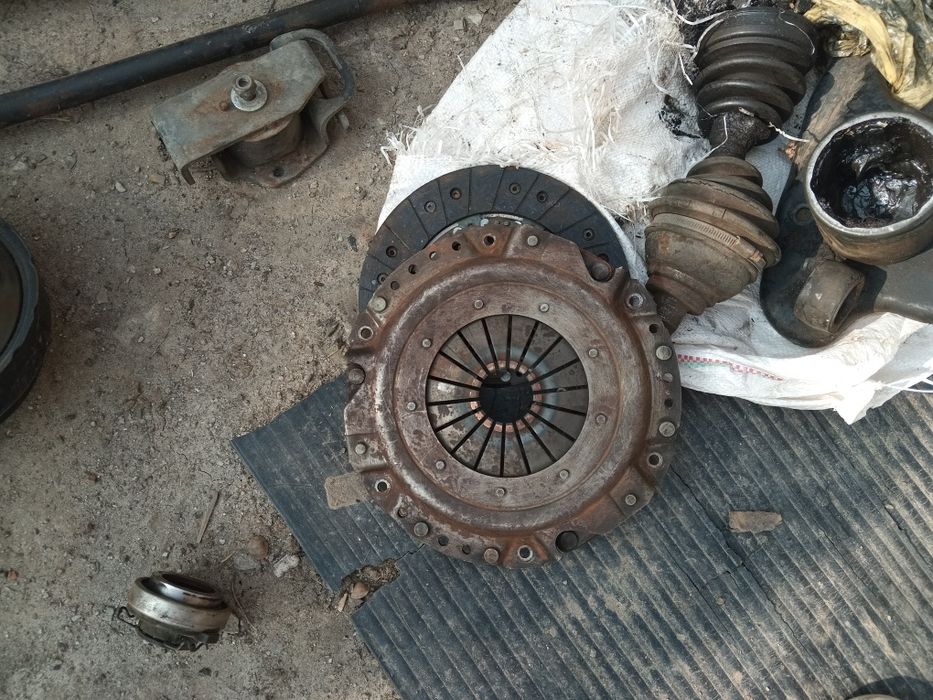 Продам сцепление фронтера бу