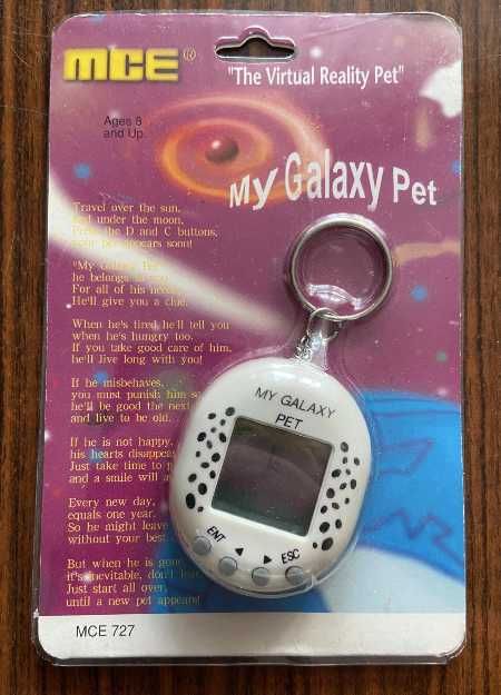orginalny tamagotchi z 1996 roku