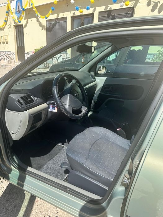 Renault Clio 1.2 – Económico e Fiável