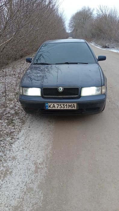 Продам шкоду 1998 ,1, 8