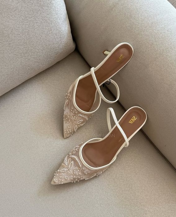 Туфлі лодочки човники білі Zara з вишивкою слінгбеки Zara з вишивкою