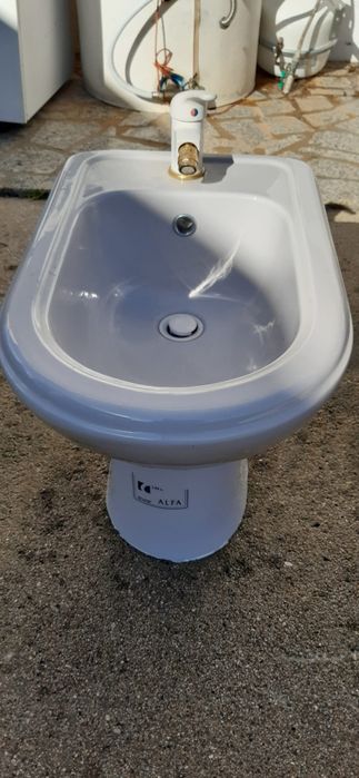 Vendo Louças Sanitárias