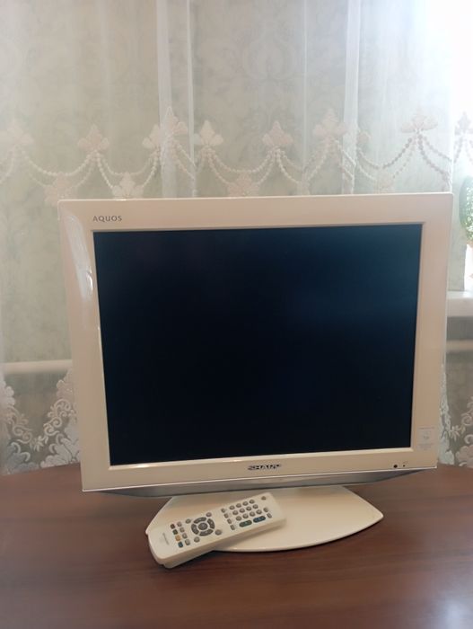 Цветной телевизор SHARP