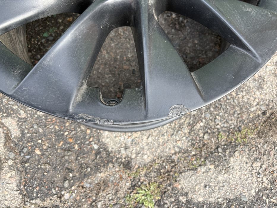 4 Диски Tesla model Y з ковпачками