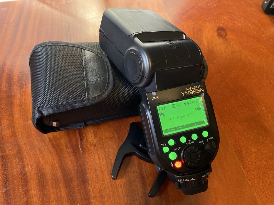 Conjunto flashes YONGNUO speedlite YN968N i-TTL + YN560iii