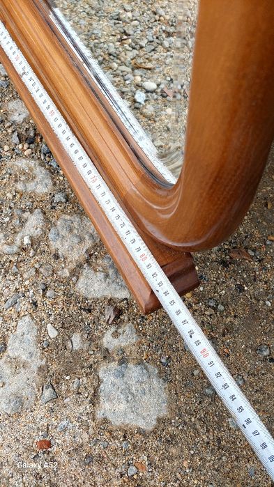 Espelho em madeira macissa