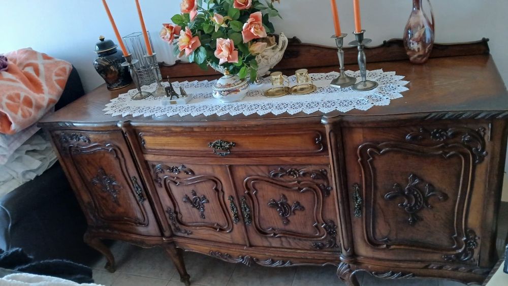 Vende se estes móveis  antigos