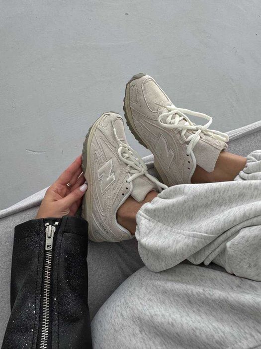 Жіночі кросівки New Balance 204L | Розміри 36-41