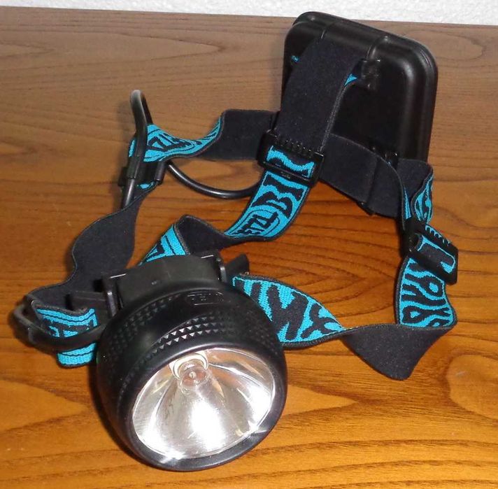 Lanterna de cabeça, a pilhas, antigo, por 6€