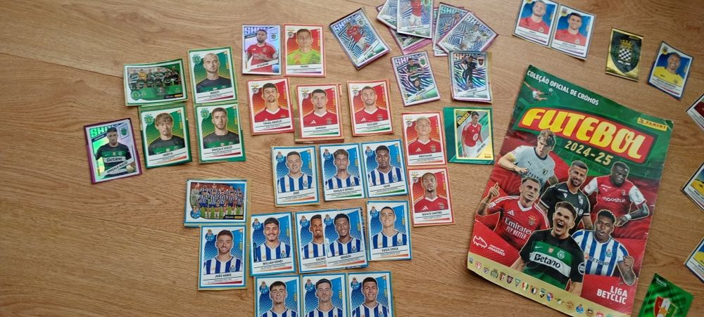 Cadernetas e Cromos Futebol e Pokémon