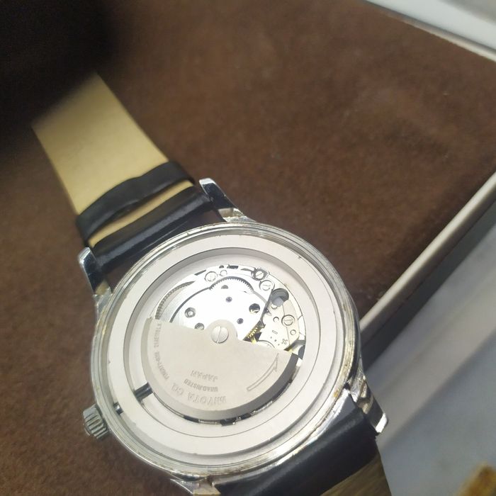 Zegarek Jacques lemans Swiss automat 
Stan jak na zdjęciach