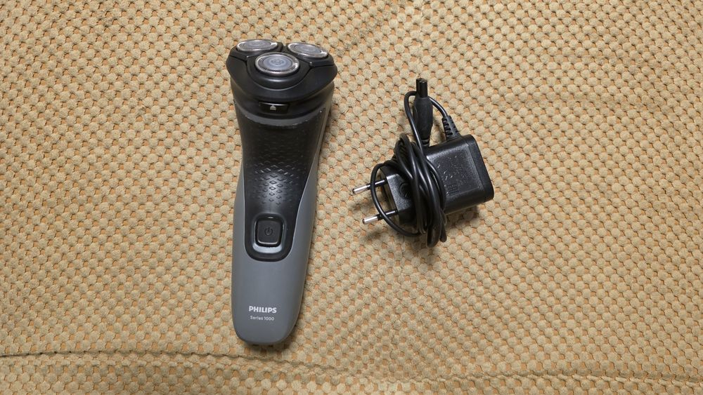 Електробритва Phillips