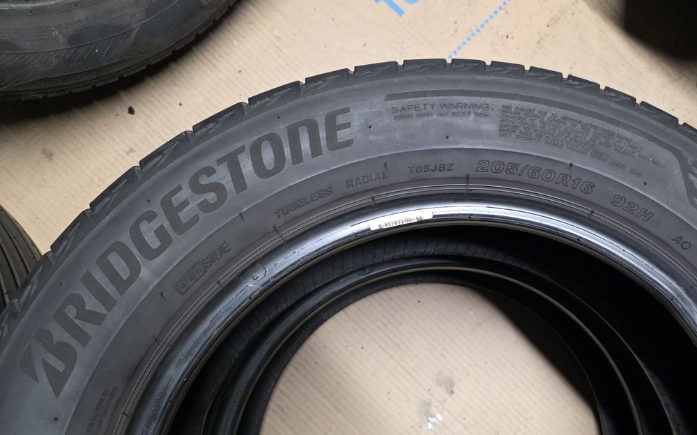 205 60 16 Bridgestone Turanza T005 шини колеса