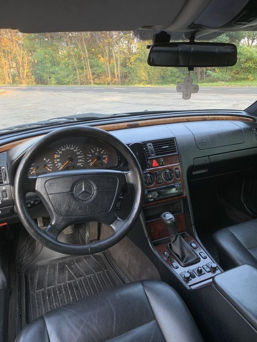Mercedes benz w202 c180