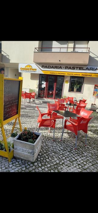 Arrendo pastelaria e padaria pizaria 600€com trespasse