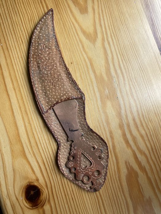 Noz miedziany ozdobny