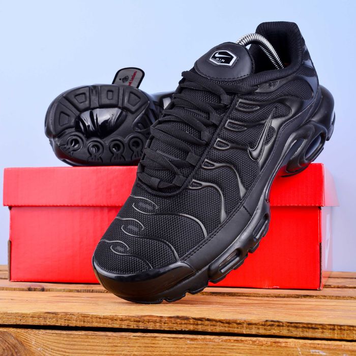 (1969) Кросівки Nike Air Max TN Plus чорні з чорним лого (36-46)