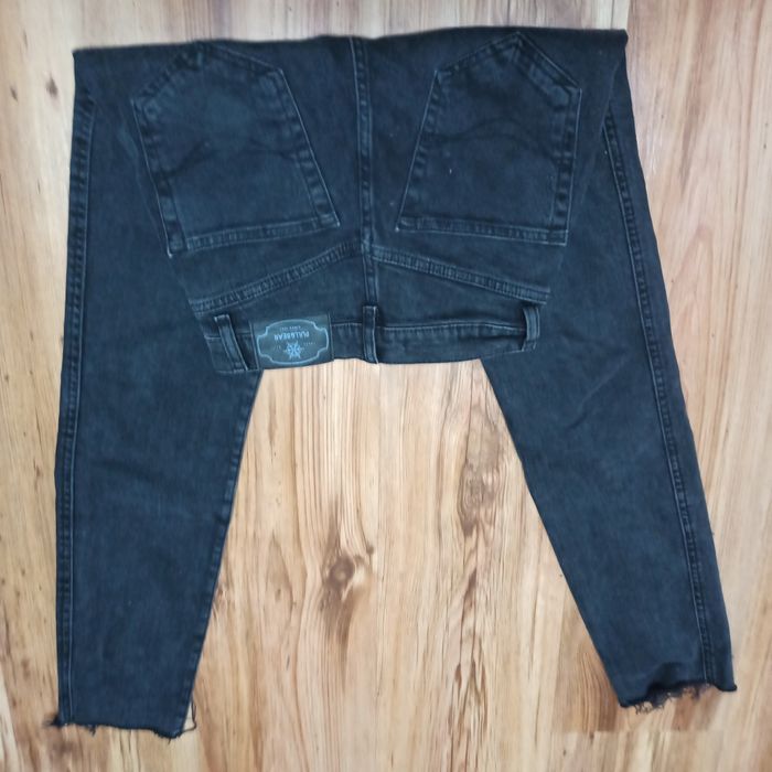 Spodnie dżinsowe. Czarne.  Pull&Bear