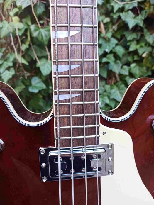 Nowa gitara basowa HB-60 WB Hollow Body
