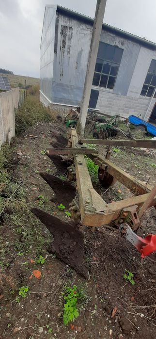 Плуг 5 корусів плн