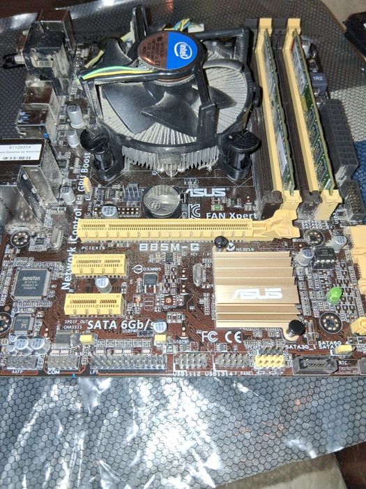 Motherboard Asus com Intel i5 e 16 GB memória