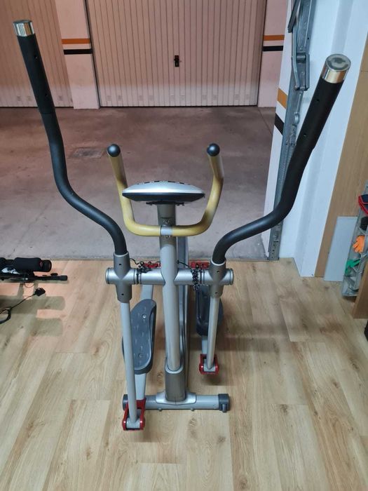 Elíptica elétrica NewFit Alpha — bom estado e totalmente funcional