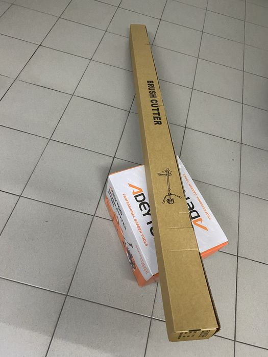 Rocadora a gasolina nova em caixa