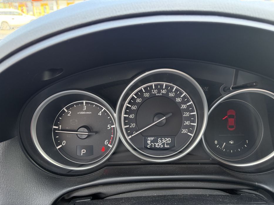 Мазда СХ-5 2015 року