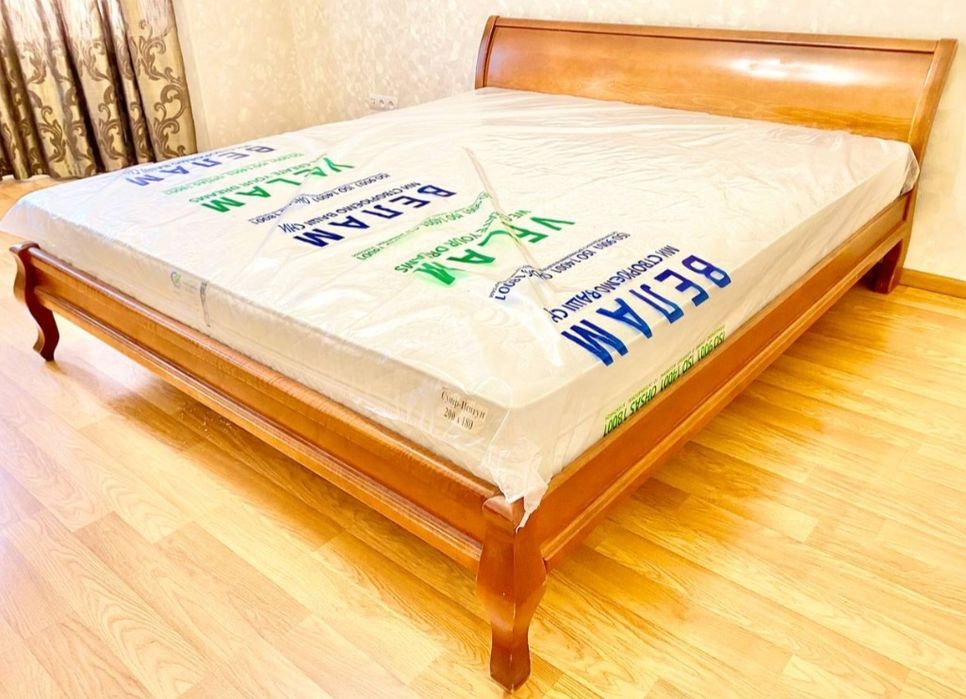 Ліжко дерев'яне  класичне двоспальне без матрацу 2000×1800