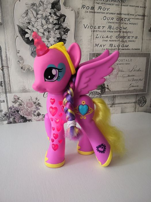 Konik Pony - Księżniczka Cadance - Hasbro - wiek 3 lata +