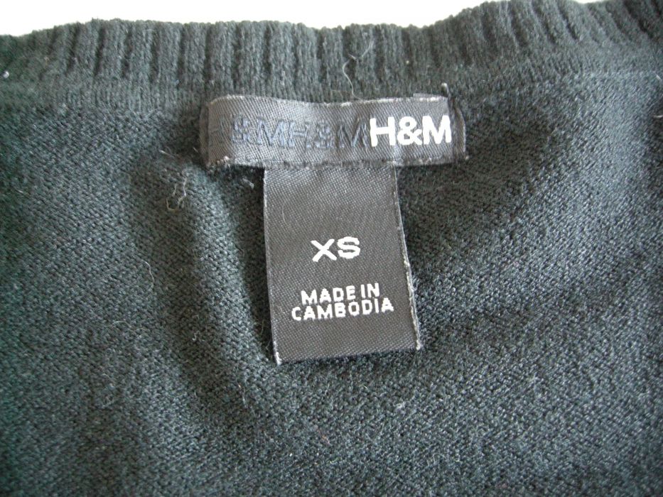 Blusa camisola preta decote bico H&M XS