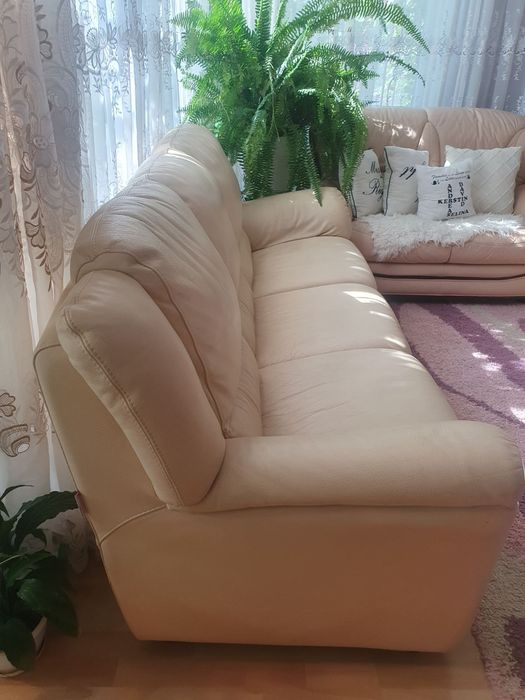 Терміново продається шкіряний диван