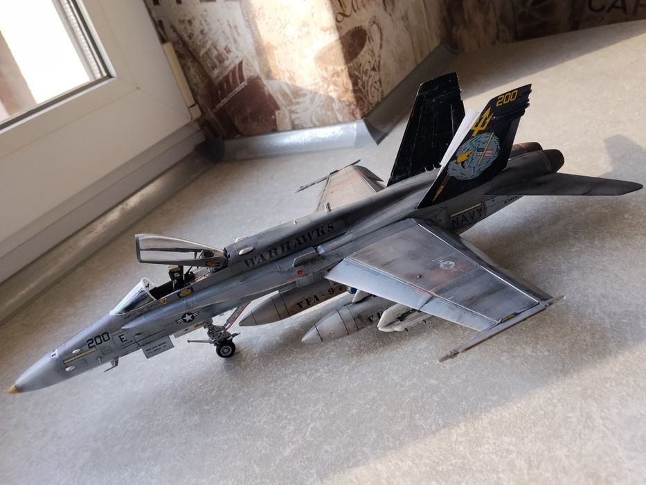 Продам модель F/A-18C 1/48