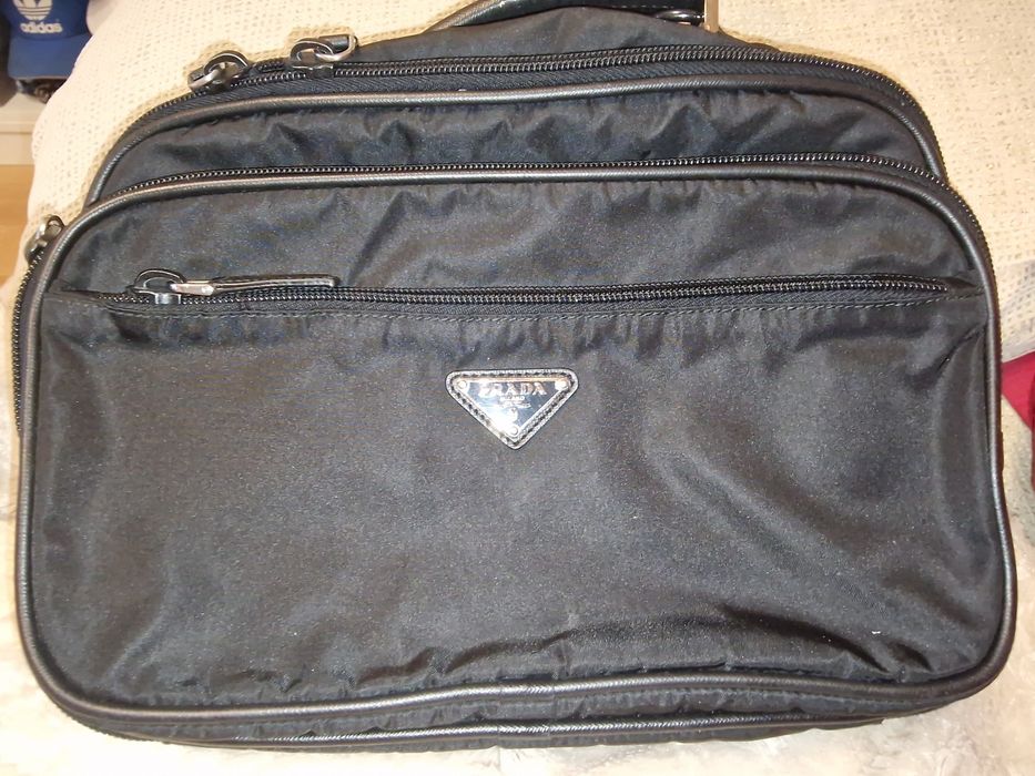 Necessaire Prada