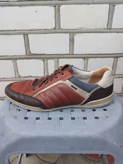 ECCO кроссовки  оригинальные натуральная кожа раз 42.5-43