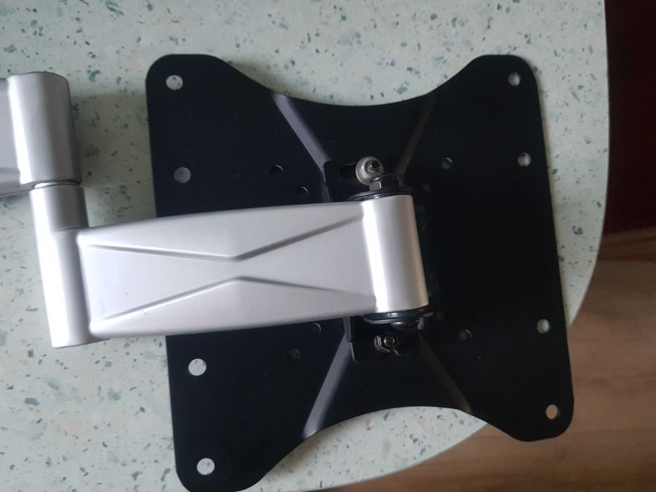 uchwyt do powieszenia telewizora