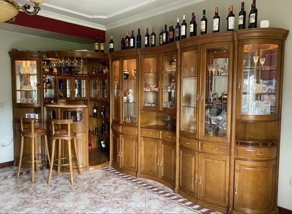 Móvel de sala com bar