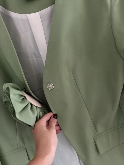 Garnitur zielony marynarka i spodnie