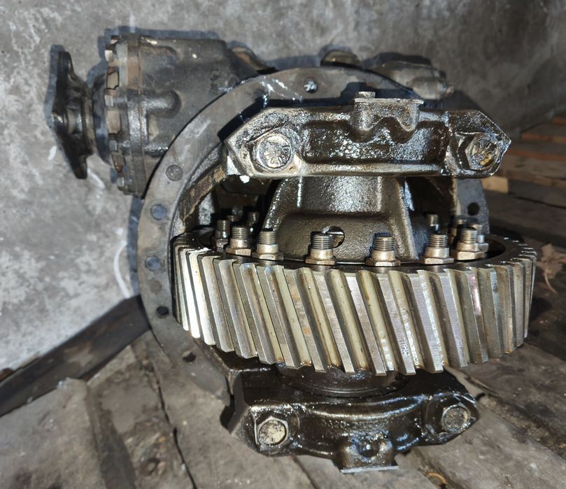 Редуктор задній КамАЗ 4310 5320 55102 5511 стан ідеальний 50 зубів