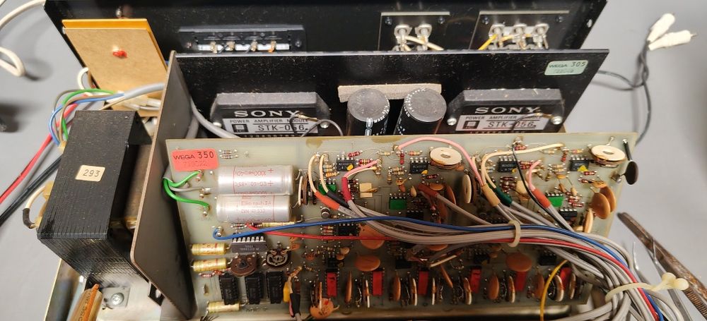 Wzmacniacz ACOUSTIC WEGA ADC-2. PreAmp