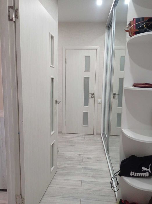 продам двокімнатну квартиру пр. Соборний (район вул. Кріпосна)