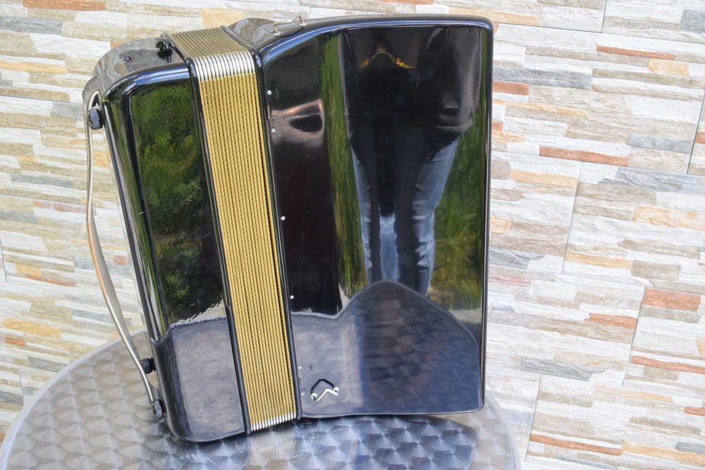 Acordeao Hohner Lucia IV P 3 Voz 96 Baixos, N 264