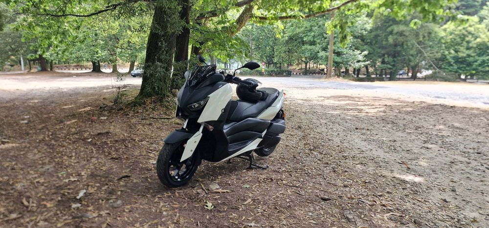 Yamaha X-Max 300 em muito bom estado, Extras, Revisões em dia