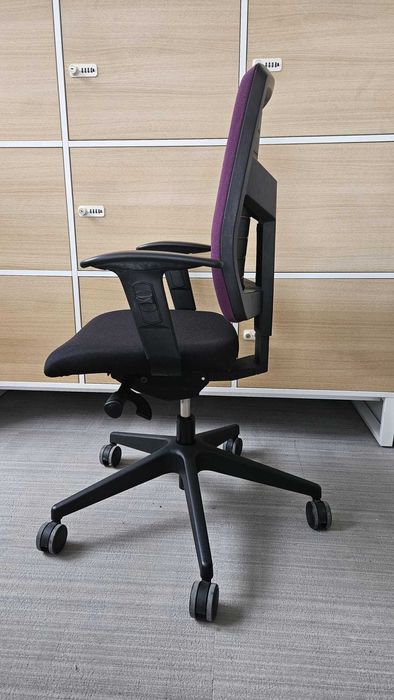 Fotel obrotowy ergonomiczny ProfiM RAYA fioletowo-czarny ok. 20 szt.