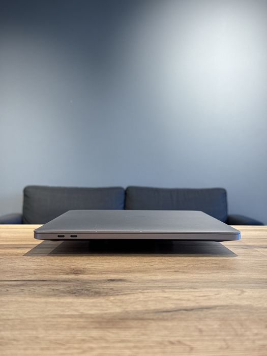 MacBook pro 16 2019 i9 2.4ghz 64/1tb pro 5500 !! Гарантія від Магазину