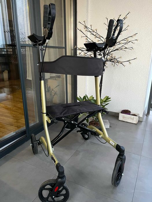 Chodzik balkonik czterokołowy Expondo z siedziskiem