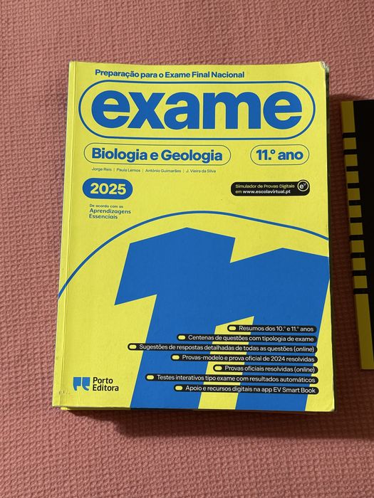 Manuais de preparação para exames 11ºano