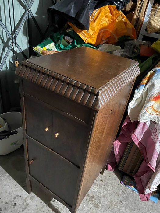 gramofone antigo com móvel funcional