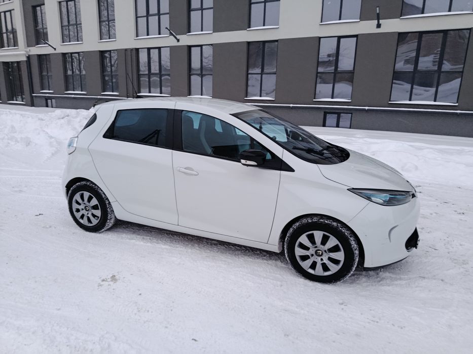 Рено Зоя 2015 року